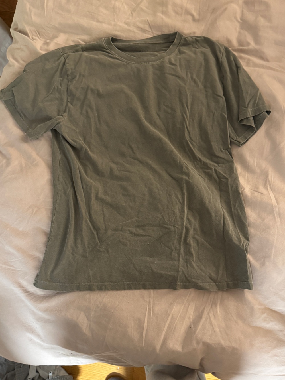 Brandy Melville Women’s Olive Green oversized shirt